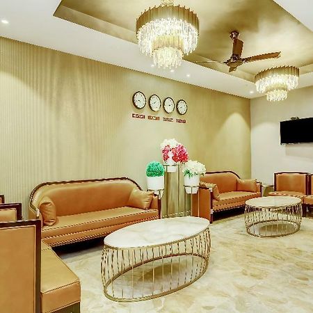 Capital O 28086 Sindhura Grand Otel Haydarabad Dış mekan fotoğraf
