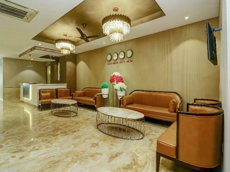 Capital O 28086 Sindhura Grand Otel Haydarabad Dış mekan fotoğraf
